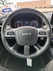 2022 Kia Telluride EX - Interior Steering Wheel With Keys Image